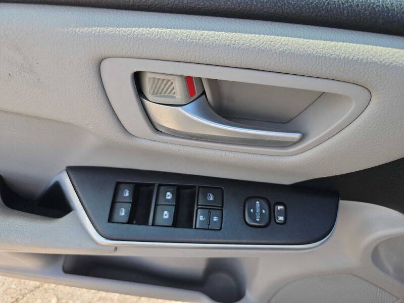 2015 Toyota Camry LE