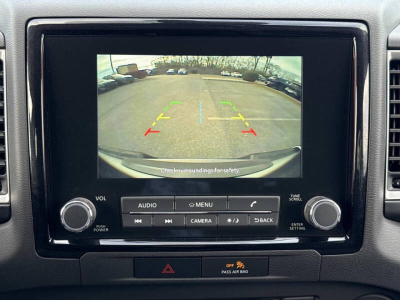 2023 Nissan Frontier SV