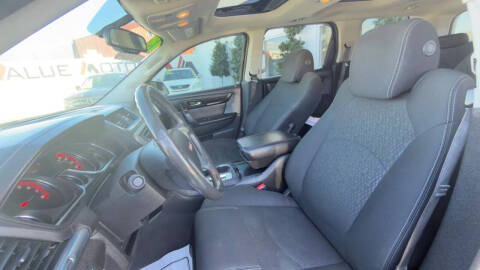 2013 GMC Acadia SLE-2