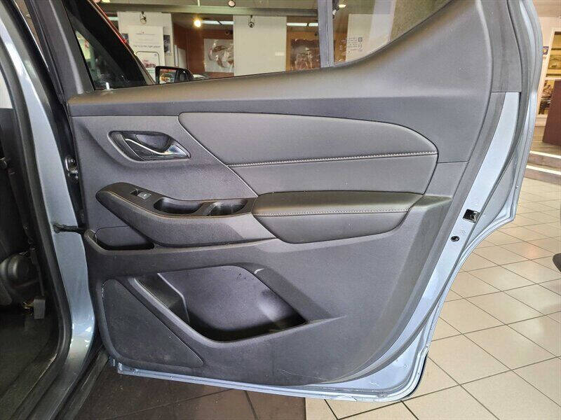 2020 Chevrolet Traverse LT Cloth