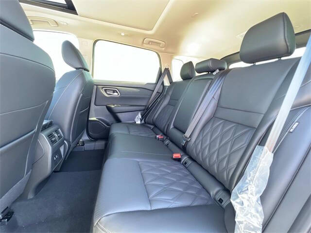 2025 Nissan Rogue Platinum