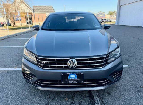 2017 Volkswagen Passat 1.8T R-Line