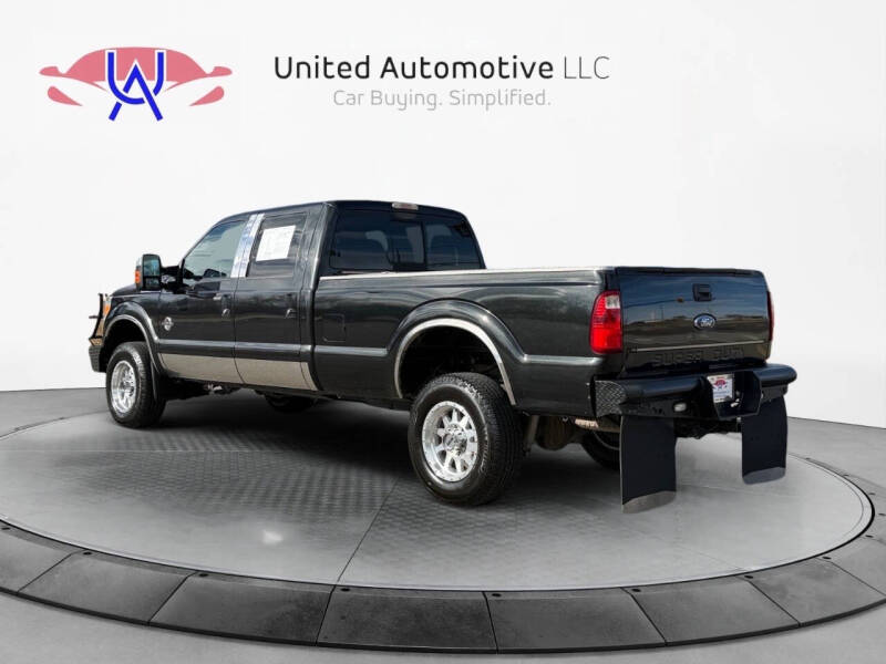 2011 Ford F-350 Super Duty Lariat