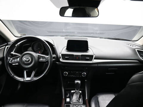 2017 Mazda MAZDA3 Touring