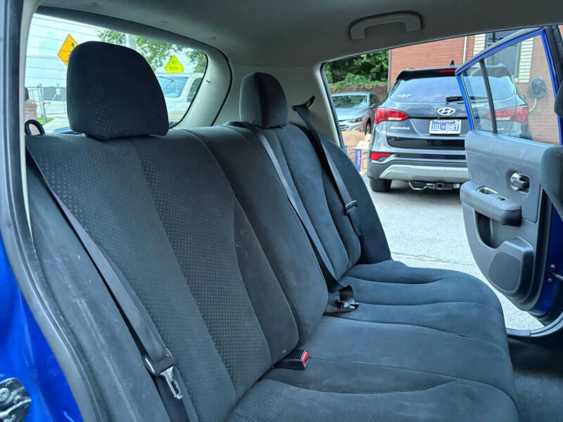 2011 Nissan Versa 1.8 S