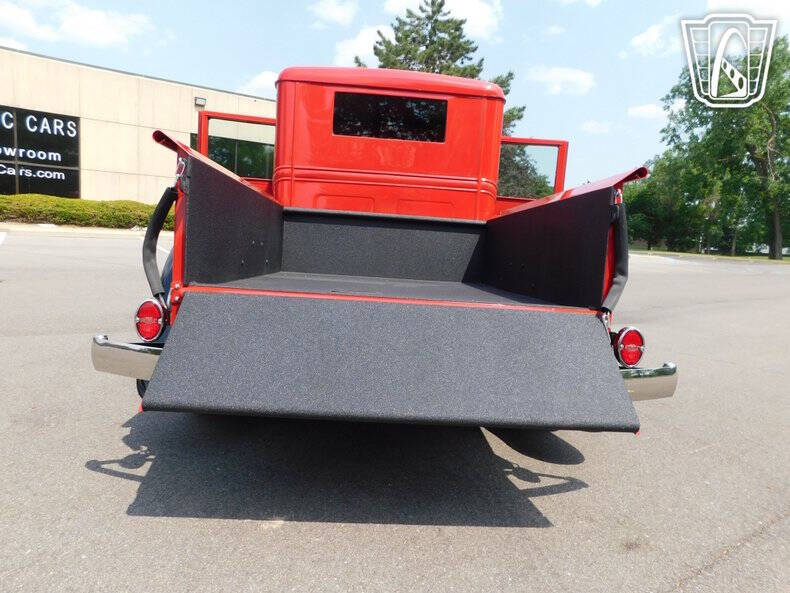 1933 Chevrolet Apache