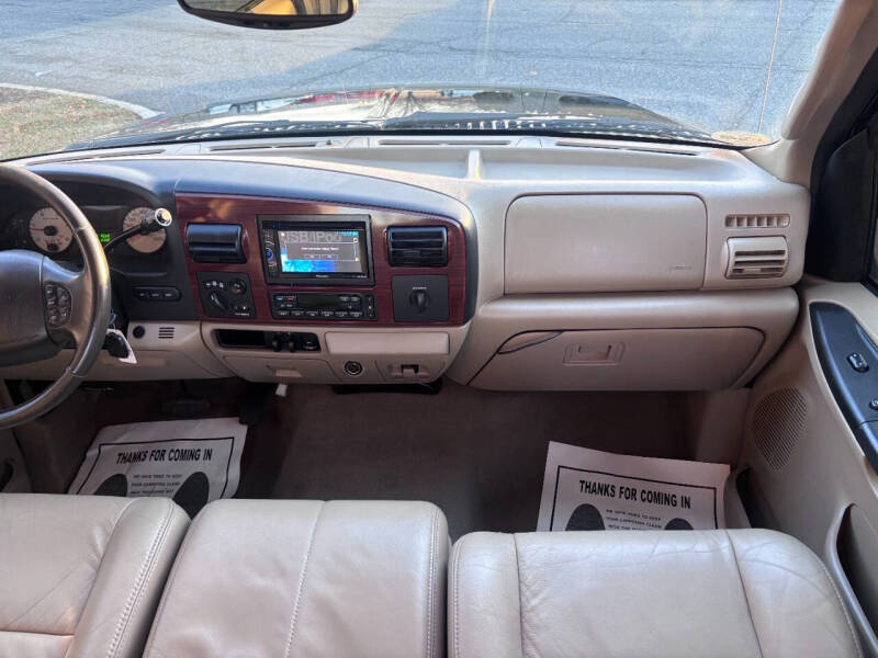 2005 Ford F-250 Super Duty Lariat photo 39