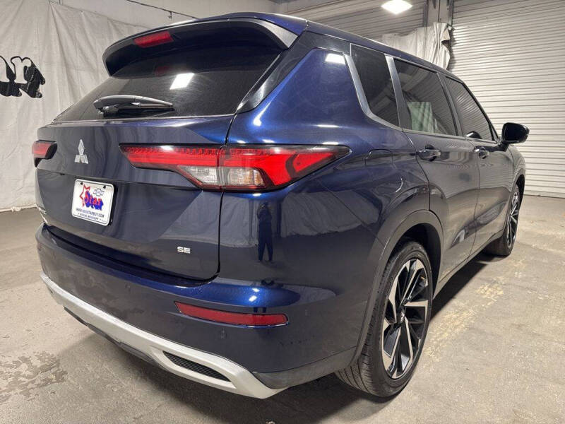 2022 Mitsubishi Outlander SE
