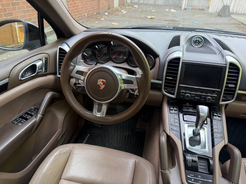 2012 Porsche Cayenne Tiptronic