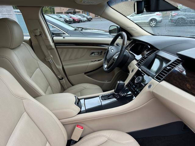 2018 Ford Taurus Limited