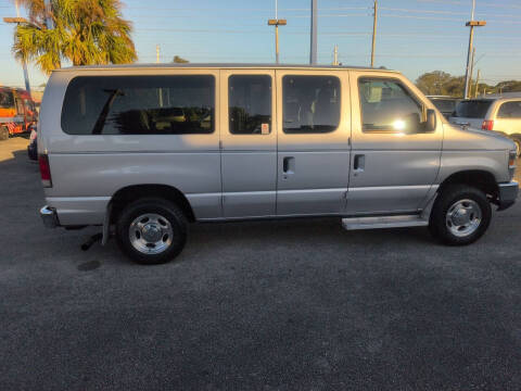 2014 Ford E-Series E-150 XLT