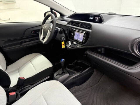 2016 Toyota Prius c One