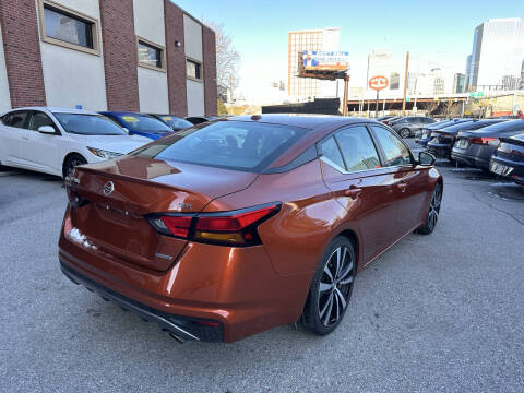 2022 Nissan Altima 2.0 SR