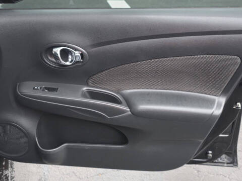 2013 Nissan Versa 1.6 SV