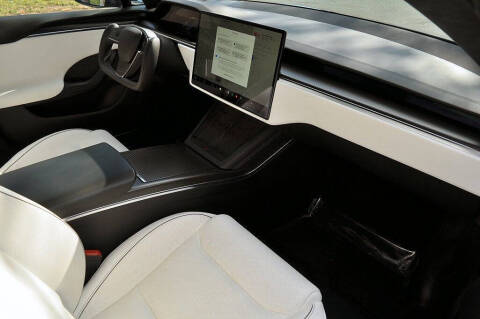 2022 Tesla Model S Plaid