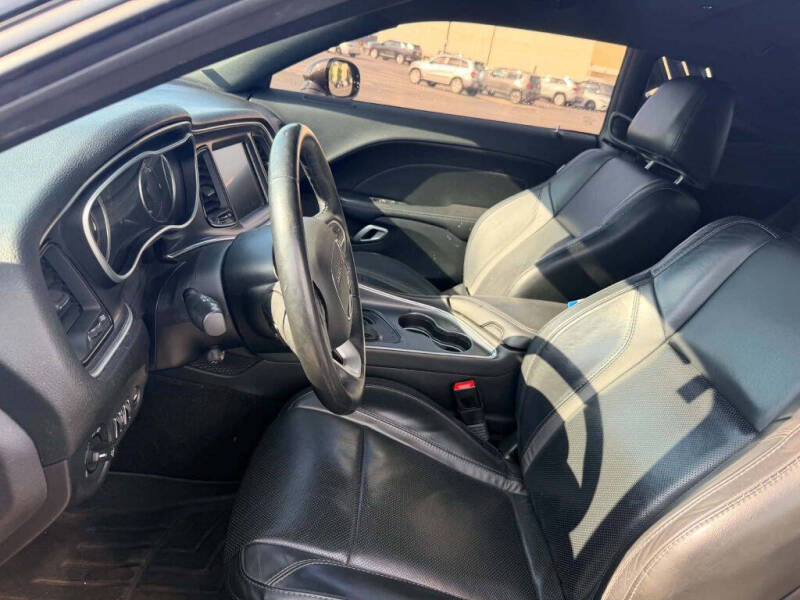 2016 Dodge Challenger SXT