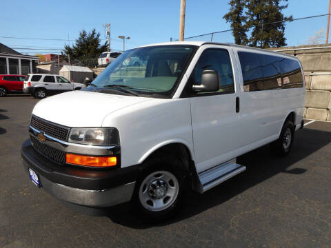 2017 Chevrolet Express LT 3500