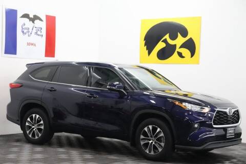 2020 Toyota Highlander for sale at Carousel Auto Group in Iowa City IA