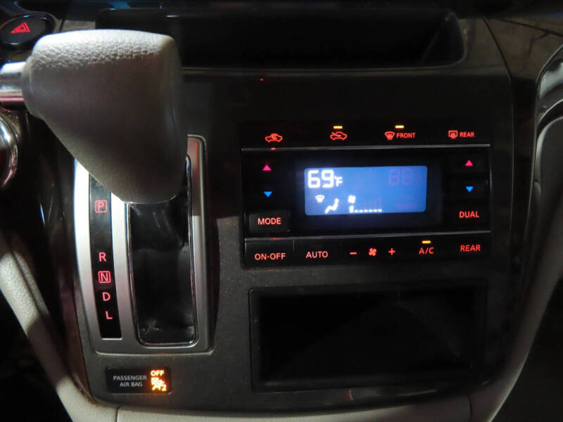 2016 Nissan Quest