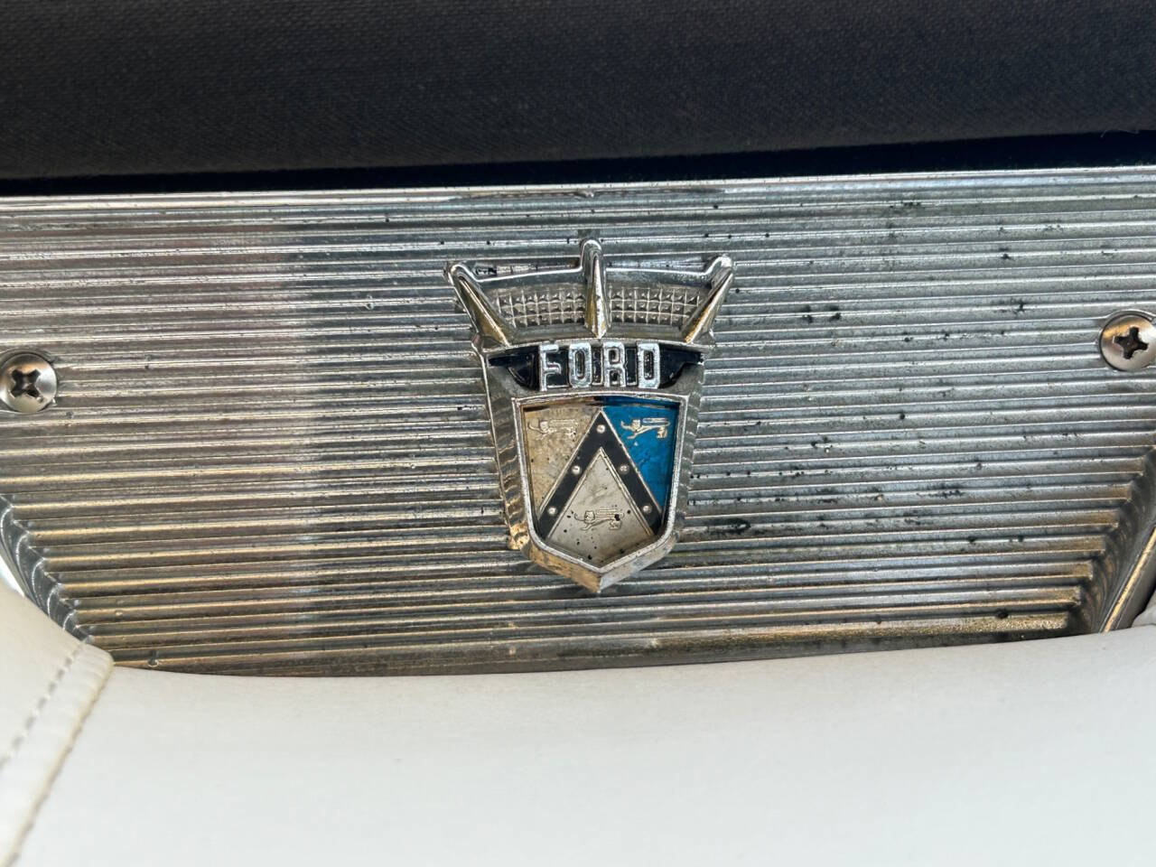 1957 Ford Fairlane 500 22