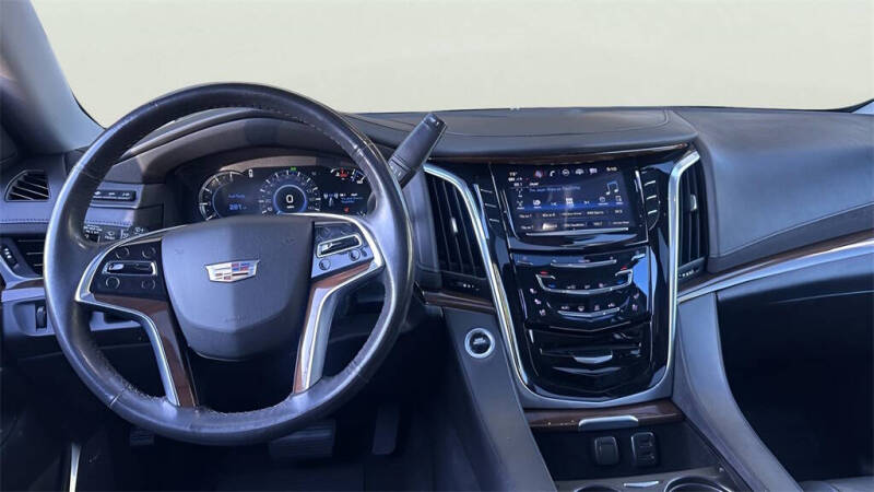 2020 Cadillac Escalade Luxury
