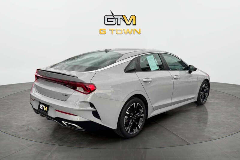 2022 Kia K5