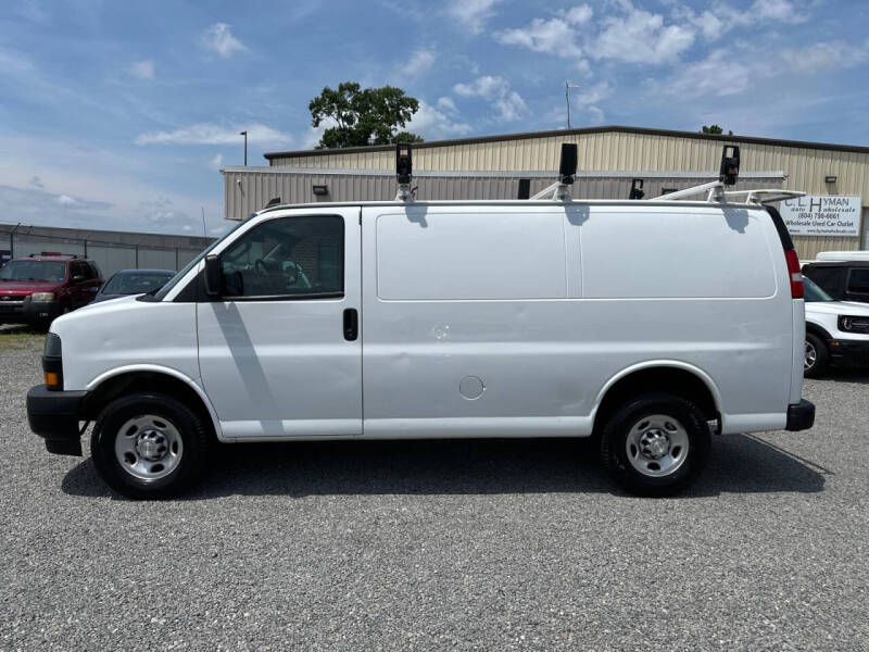 2022 Chevrolet Express 2500