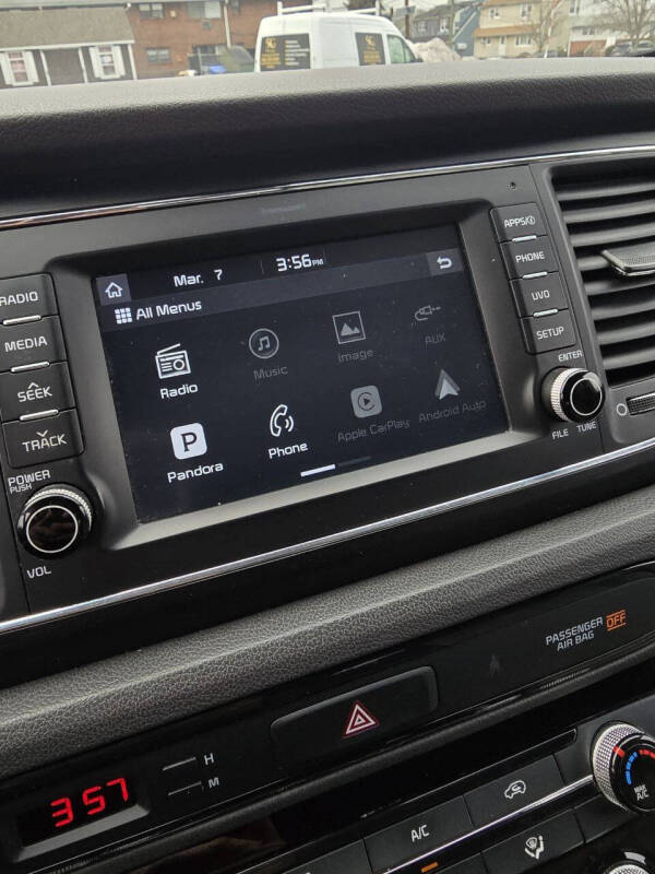 2018 Kia Sedona LX