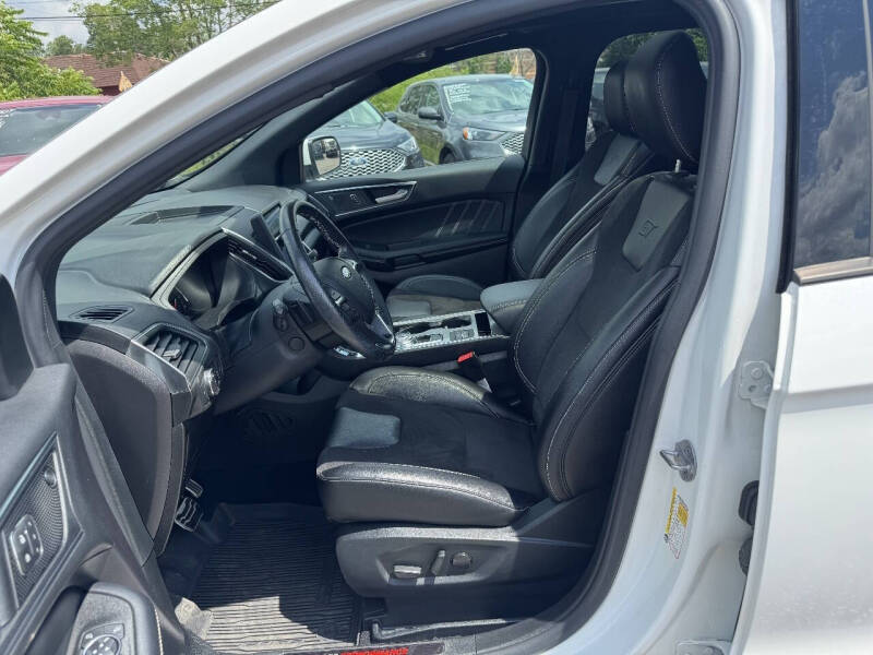 2022 Ford Edge ST
