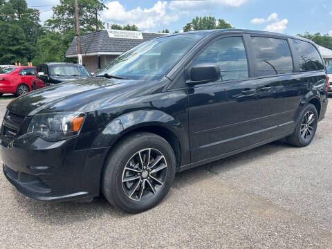 2015 Dodge Grand Caravan for sale at MEDINA WHOLESALE LLC in Wadsworth OH