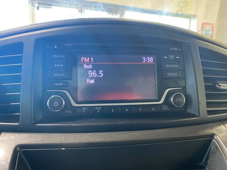 2017 Nissan Quest SV