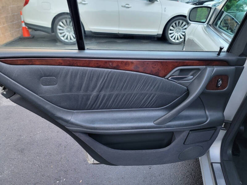 2001 Mercedes-Benz E-Class E 320 4MATIC