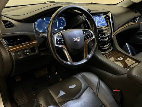 2020 Cadillac Escalade Standard