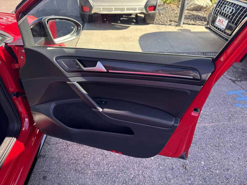 2019 Volkswagen Golf R 4Motion