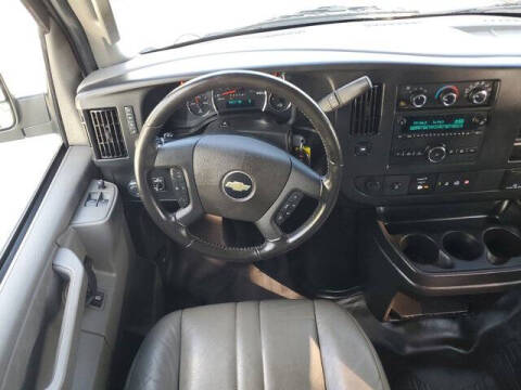 2023 Chevrolet Express 2500