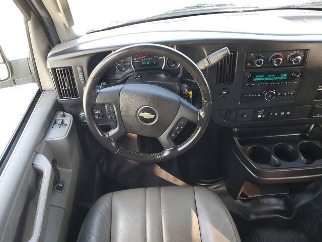 2023 Chevrolet Express 2500