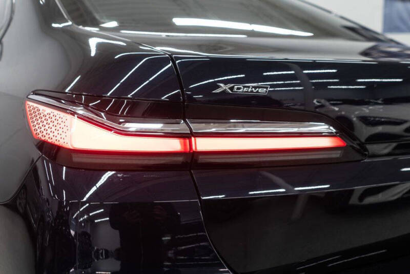 2025 BMW 7 Series 740i xDrive