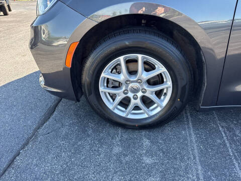 2022 Chrysler Pacifica Touring L