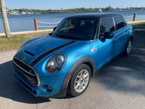 2017 MINI Hardtop 4 Door for sale at Cartina in Port Richey FL