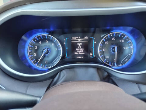 2017 Chrysler Pacifica Touring-L