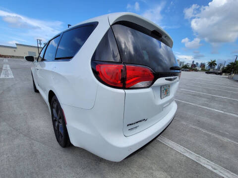 2019 Chrysler Pacifica Touring Plus