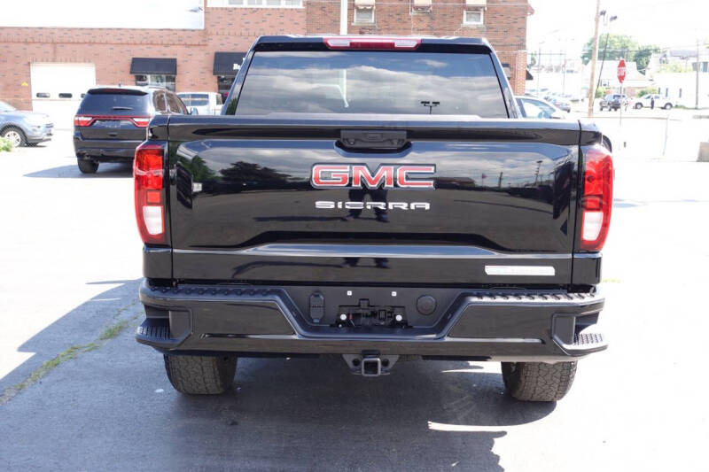 2025 GMC Sierra 1500 Elevation Standard