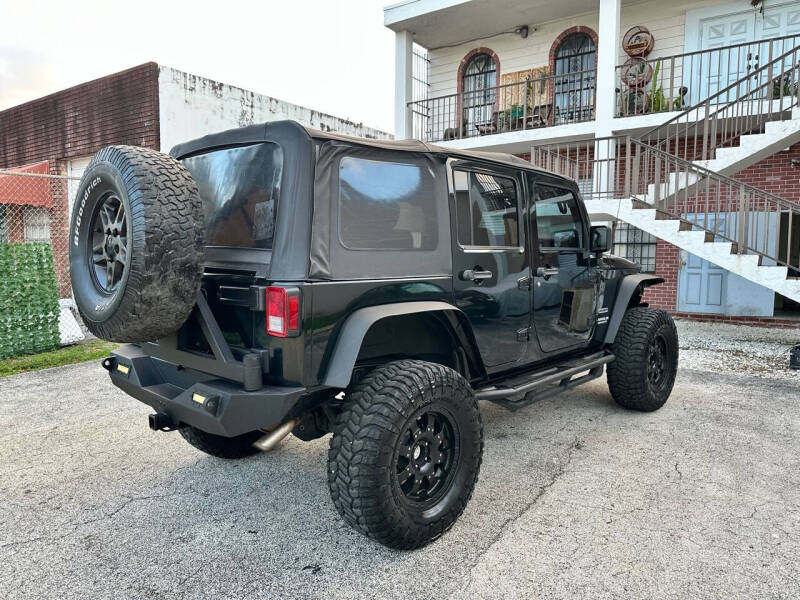 2012 Jeep Wrangler Unlimited Sport photo 9