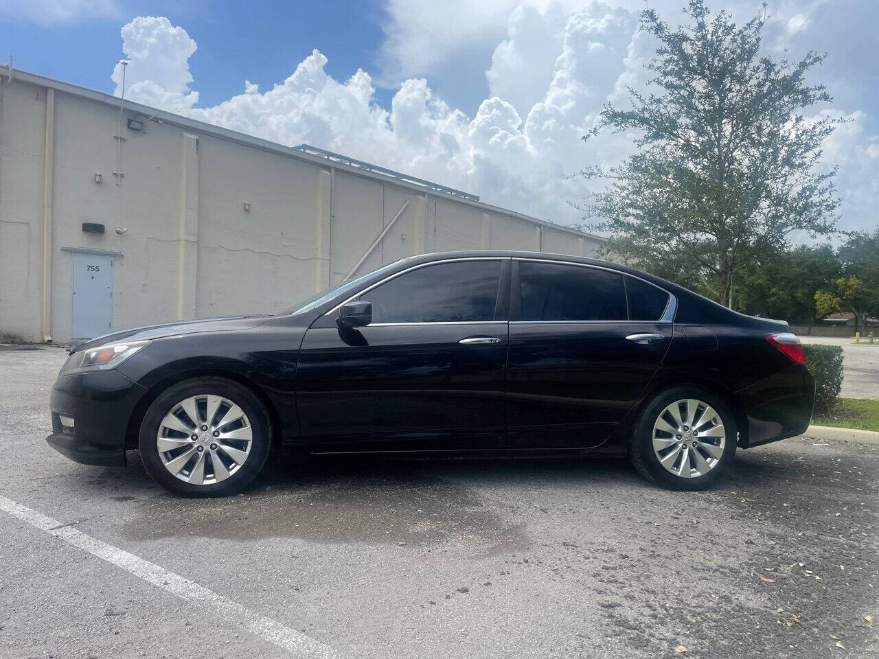 2013 Honda Accord Sedan - $9,900