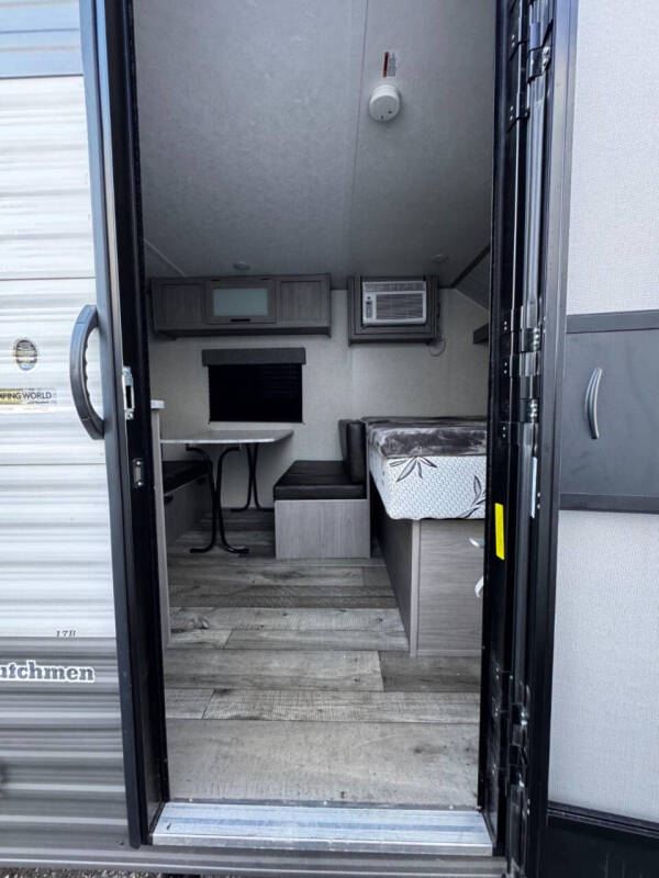 2023 Keystone RV COLEMAN LANTERN