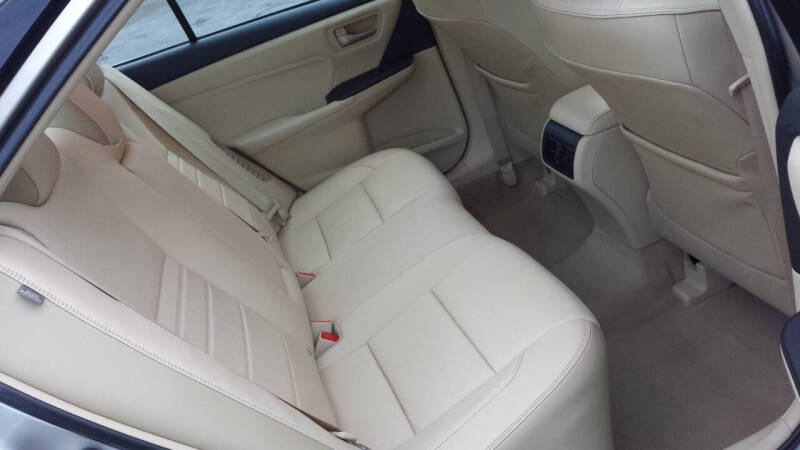 2015 Toyota Camry Hybrid XLE