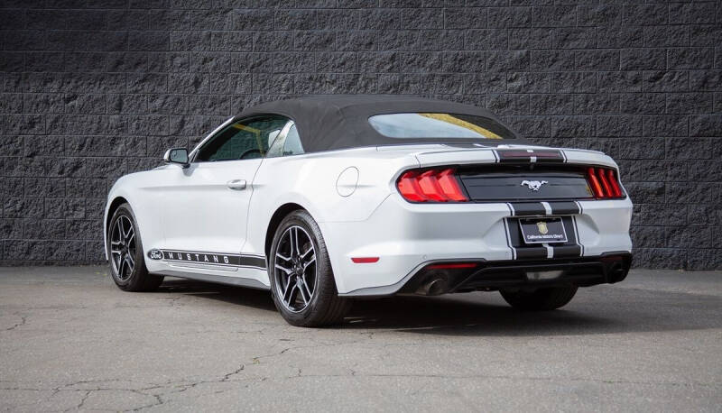 2020 Ford Mustang EcoBoost