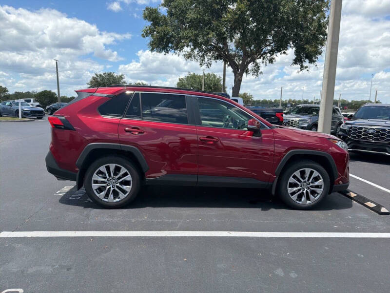2020 Toyota RAV4 XLE Premium