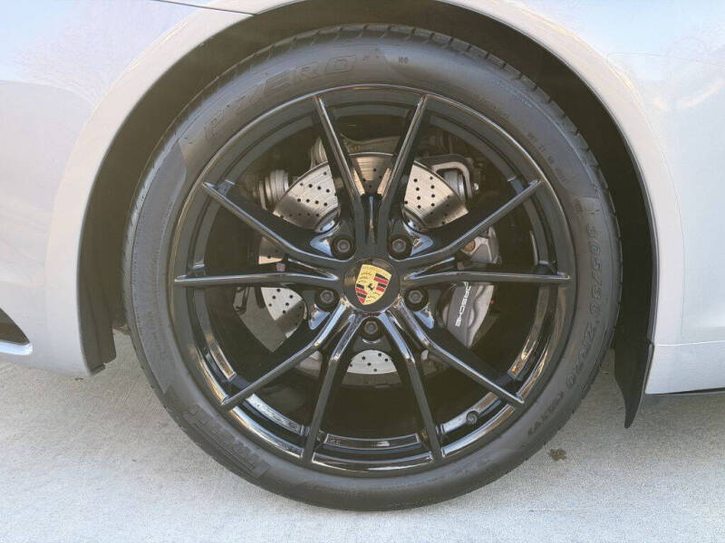 2017 Porsche 911 Carrera