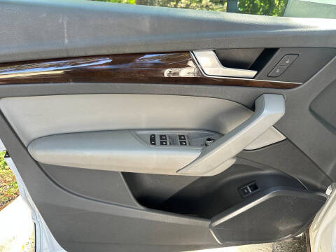 2019 Audi Q5 quattro Premium 45 TFSI